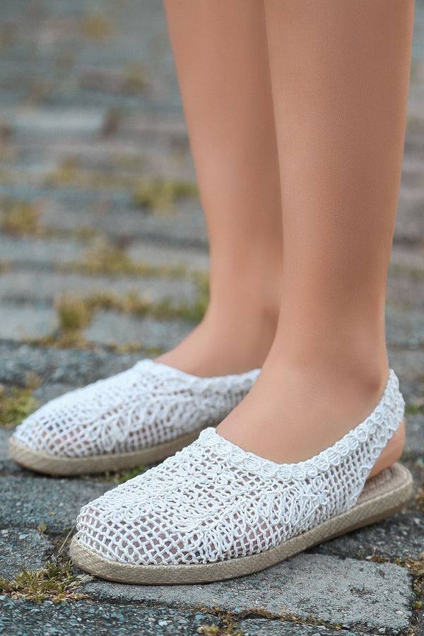 Dalya White Women's Flats