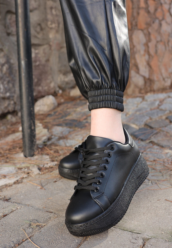 Women's Black Leather Lace-Up Sports Shoes