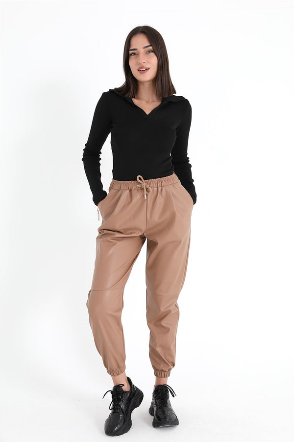 Women's Pleated Leather Pants With Elastic Waist And Elastic Legs - Camel